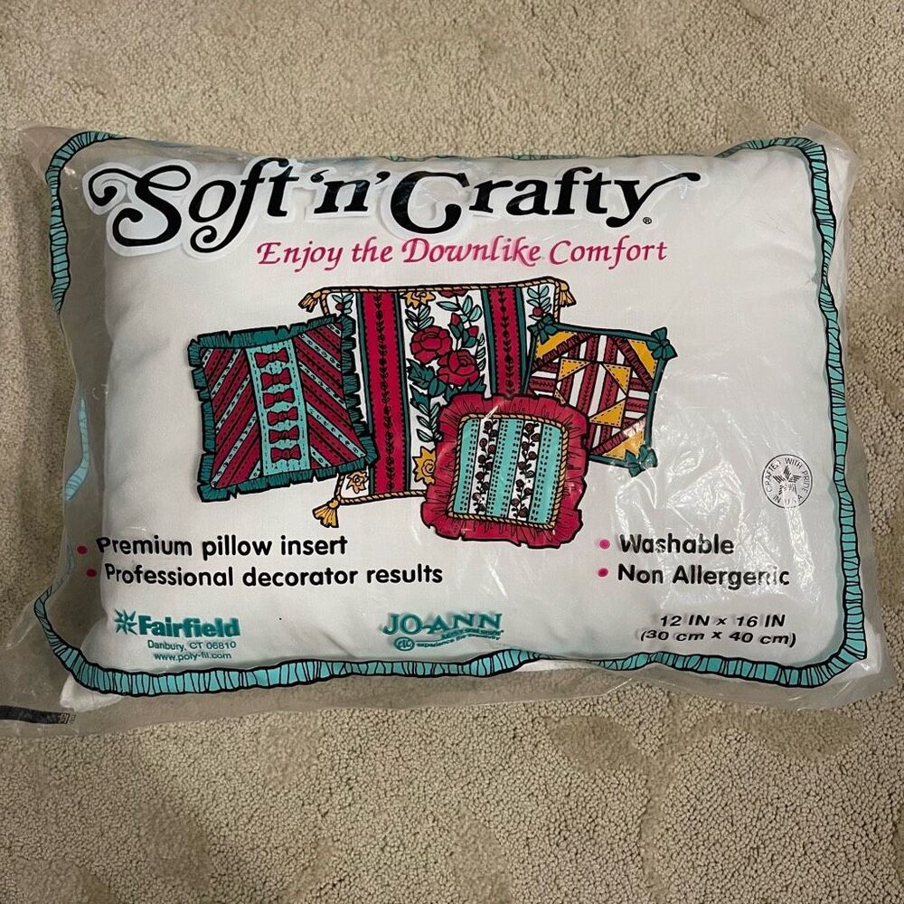 Jo-Ann Fabrics Premium Pillow Insert 12 x 16 Inch Insert